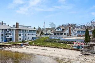 400 Lakeview Ct, Spring Lake, MI 49456 - Photo 39