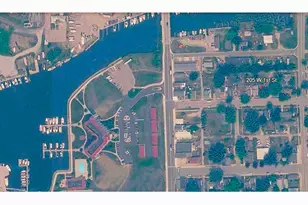 205 W 1st St, Ludington, MI 49431 - Photo 33