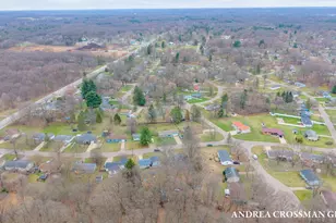 910 N Washington Ave, Battle Creek, MI 49037 - Photo 45