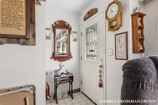 910 N Washington Ave, Battle Creek, MI 49037 - Photo 11