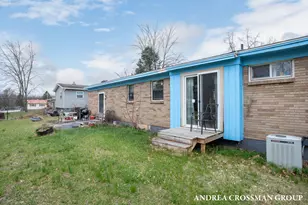 910 N Washington Ave, Battle Creek, MI 49037 - Photo 7