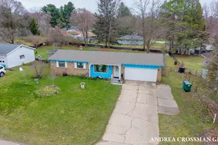 910 N Washington Ave, Battle Creek, MI 49037 - Photo 1