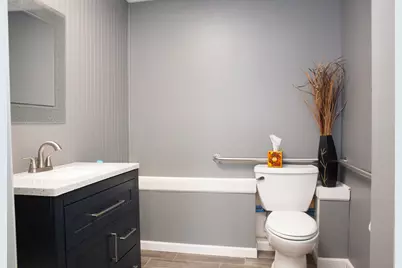 2301 Wildwood Avenue, Jackson, MI 49202 - Photo 13