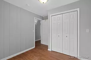 727 Emerald Ave NE, Grand Rapids, MI 49503 - Photo 9