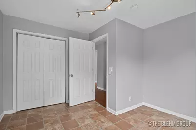 727 Emerald Avenue NE, Grand Rapids, MI 49503 - Photo 5
