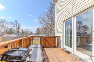 727 Emerald Ave NE, Grand Rapids, MI 49503 - Photo 17