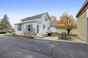 607 Sherwood Ave, Three Oaks, MI 49128 - Photo 19