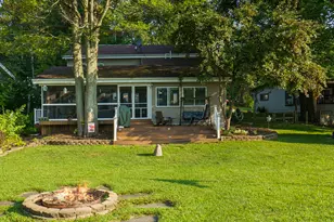 11422 Lakeshore Dr, Lakeview, MI 48850 - Photo 1