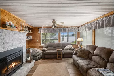 11422 Lakeshore Drive, Lakeview, MI 48850 - Photo 9