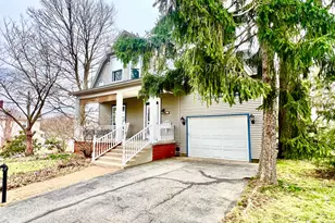 135 Budlong St, Hillsdale, MI 49242 - Photo 3