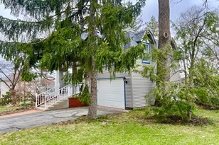 135 Budlong St, Hillsdale, MI 49242 - Photo 11