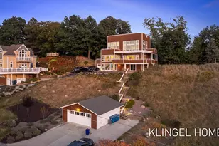 140 Prospect St, Grand Haven, MI 49417 - Photo 49