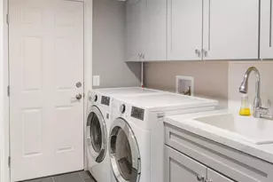 140 Prospect St, Grand Haven, MI 49417 - Photo 33