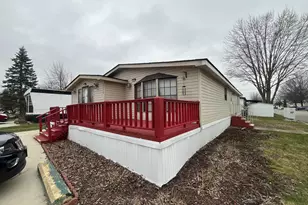 52239 Oxford Ln, Chesterfield, MI 48051 - Photo 3