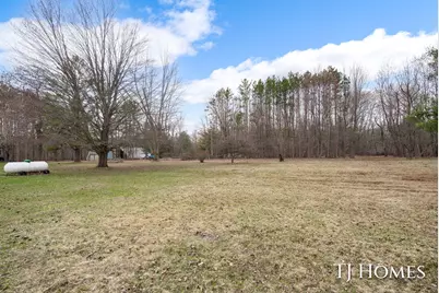 5818 E Sternberg Road, Fruitport, MI 49415 - Photo 37