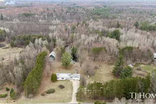 5818 E Sternberg Rd, Fruitport, MI 49415 - Photo 31