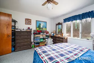 5818 E Sternberg Rd, Fruitport, MI 49415 - Photo 17