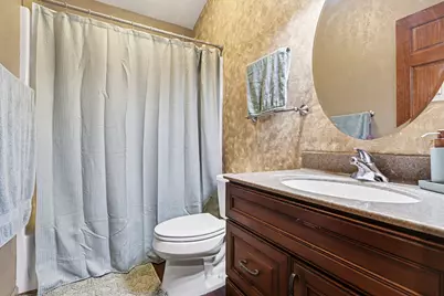 52 E Acacia Boulevard, Battle Creek, MI 49015 - Photo 13