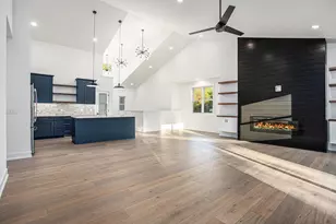 8060 Hunters Crossing, Kalamazoo, MI 49009 - Photo 9