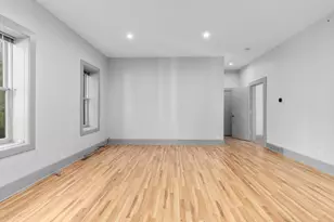 44 Lafayette Ave NE, Grand Rapids, MI 49503 - Photo 9