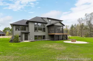 400 Sabine Dr, Muskegon, MI 49442 - Photo 119