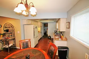 22987 W 13 Mile Rd, Beverly Hills, MI 48025 - Photo 7