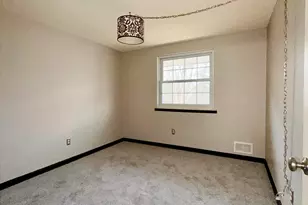 27153 Winchester St, Brownstown, MI 48183 - Photo 19