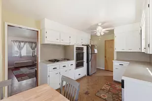 1318 Garfield Ave NW, Grand Rapids, MI 49504 - Photo 9