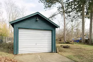 1369 Montgomery Ave, Muskegon, MI 49441 - Photo 5