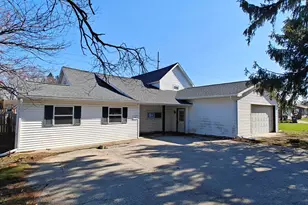 5587 E Karen Ct, Stevensville, MI 49127 - Photo 11