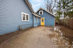 1354 Waukazoo Dr, Holland, MI 49424 - Photo 45