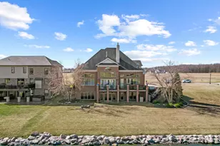 8178 Hunters Ridge Dr, Newport, MI 48166 - Photo 5