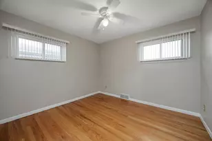 28110 Garfield St, Roseville, MI 48066 - Photo 9