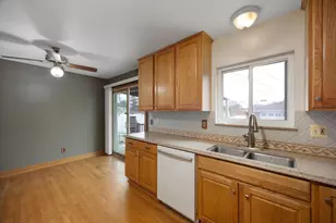 28110 Garfield St, Roseville, MI 48066 - Photo 5