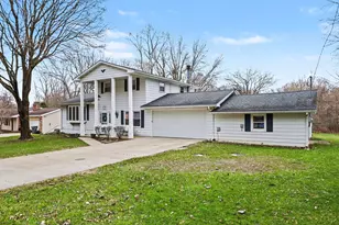 146 Orbit Dr, Battle Creek, MI 49014 - Photo 3