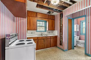 939 Northwood St NE, Grand Rapids, MI 49505 - Photo 9