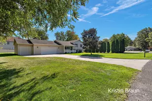 3658 Stephanie Ln, Muskegon, MI 49444 - Photo 7