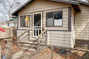 2128 8th St, Muskegon, MI 49444 - Photo 9