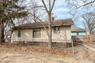 2128 8th St, Muskegon, MI 49444 - Photo 1