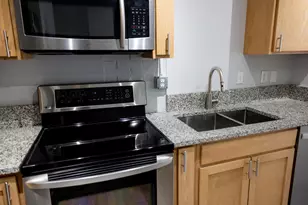 600 Broadway Ave NW, Grand Rapids, MI 49504 - Photo 5