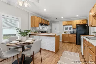 2655 Longfellow Ave SW, Wyoming, MI 49509 - Photo 9