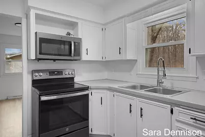 760 E Wedgewood Drive, Muskegon, MI 49445 - Photo 9