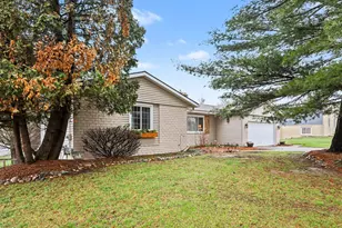 1665 Forest Hill Ave SE, Grand Rapids, MI 49546 - Photo 3