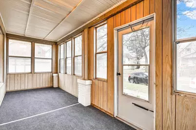 947 Crescent Street NE, Grand Rapids, MI 49503 - Photo 3