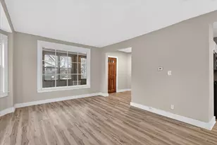 947 Crescent St NE, Grand Rapids, MI 49503 - Photo 7