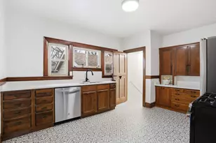 16 E Cleveland Ave, Muskegon, MI 49444 - Photo 23