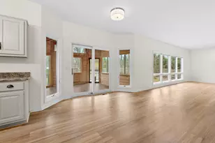 5363 Four Seasons Dr, Kalamazoo, MI 49009 - Photo 11