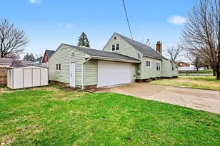 258 Surby Ave, Battle Creek, MI 49015 - Photo 3