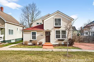 209 Clinton Ave, Grand Haven, MI 49417 - Photo 1