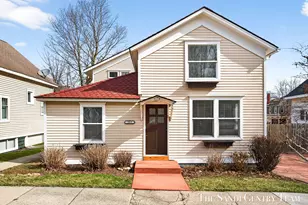 209 Clinton Ave, Grand Haven, MI 49417 - Photo 45